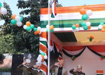 ARC J&K unfurls Tricolour at J&K House in New Delhi