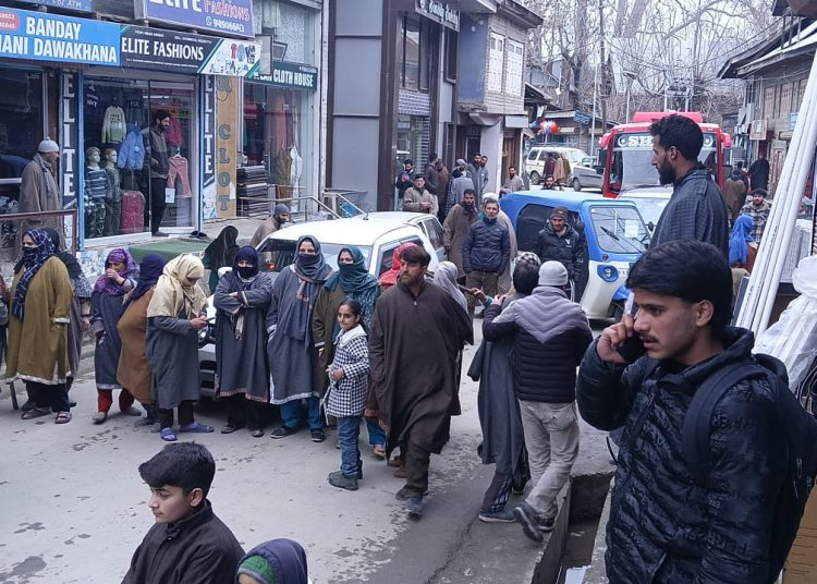 Beerwah Women Block Road Over Electricity Crisis, Smart Meter Row