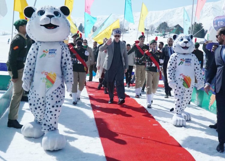 CM Omar outlines roadmap to make Gulmarg global ski destination
