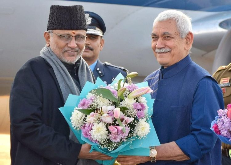 LG Sinha Welcomes Vice President C.P. Radhakrishnan at Srinagar Airport